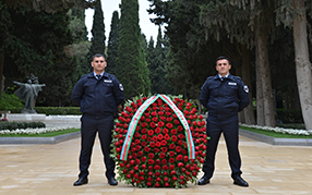"Azpetrol" company visited the grave of Great Leader Heydar Aliyev.